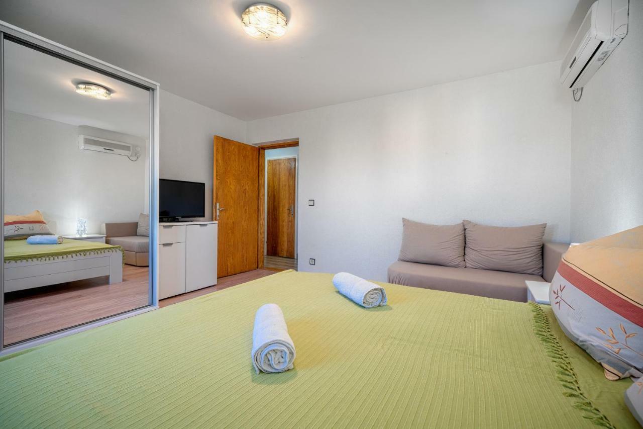 Apartmani Pataca โวดีเซ ภายนอก รูปภาพ